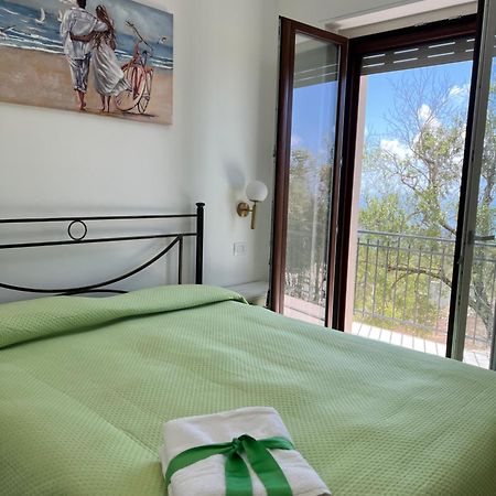 Hotel Dente Di Leone San Mauro Cilento Esterno foto